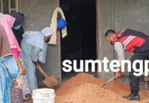 Personil Polres Madina : Berikan Bimbingan Budidaya Jamur Tiram