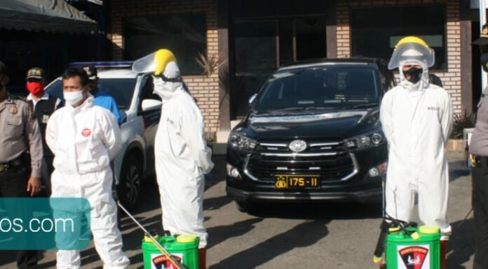 Polres Padangsidimpuan Laksanakan Penyemprotan Disinfektan Serentak Se-Sumut