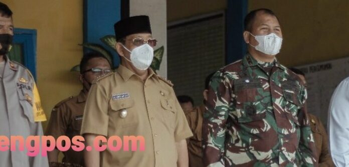 Wakil Walikota Padangsidimpuan,Dandim 0212/TS, Wakapolres Padangsidimpuan Pantau Vaksinasi SMP- SMA