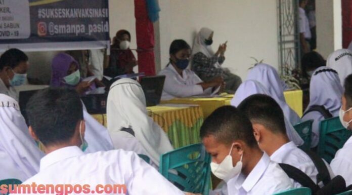 Vaksin Merdeka Polri Polres Padangsidimpuan, Gerai Vaksinasi Go To School SMAN 4
