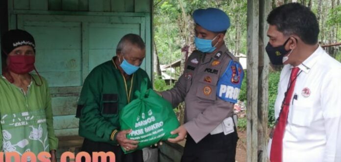Terapkan Hukum Prokes, Polres Tapsel Lanjutkan Dengan Bagi Baksos Alumni Batalyon Wicaksana Laghawa Akpol 2002