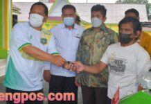 PENYANDANG DISABILITAS MENDAPAT BANTUAN DARI KEMENTERIAN SOSIAL