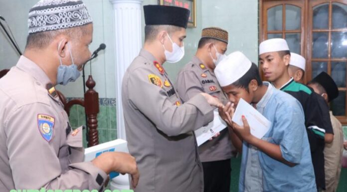Ramadhan Berkah, Kapolres Tapsel Santuni Puluhan Anak Yatim/Piatu