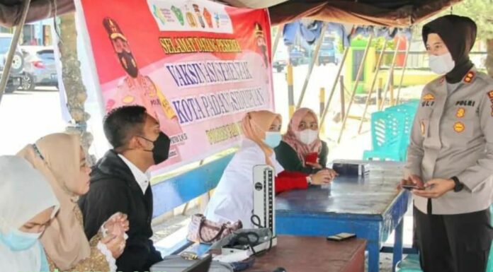 AKBP Juliani Prihartini Pantau Percepatan Vaksinasi