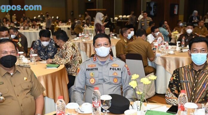 Irsan Efendi Nasution Bersama Forkopimda Padangsidimpuan Hadiri Rakor Percepatan Realisasi APBD