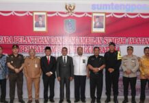 Wujud Sinergitas, Kapolres Tapsel Hadiri Pelantikan Sekdakab Paluta