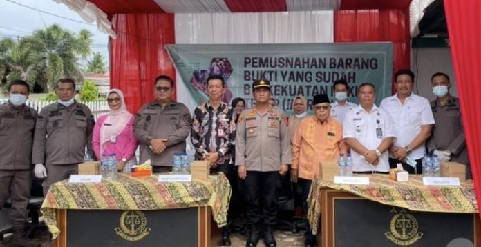 cdcad4b7-9066-48db-a035-e03dd945aa80