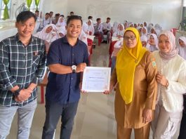 IPPMH Goes to School: Edukasi Bahaya Pergaulan Bebas dan Bijak Bermedia Sosial di SMA Negeri 1 Halongonan
